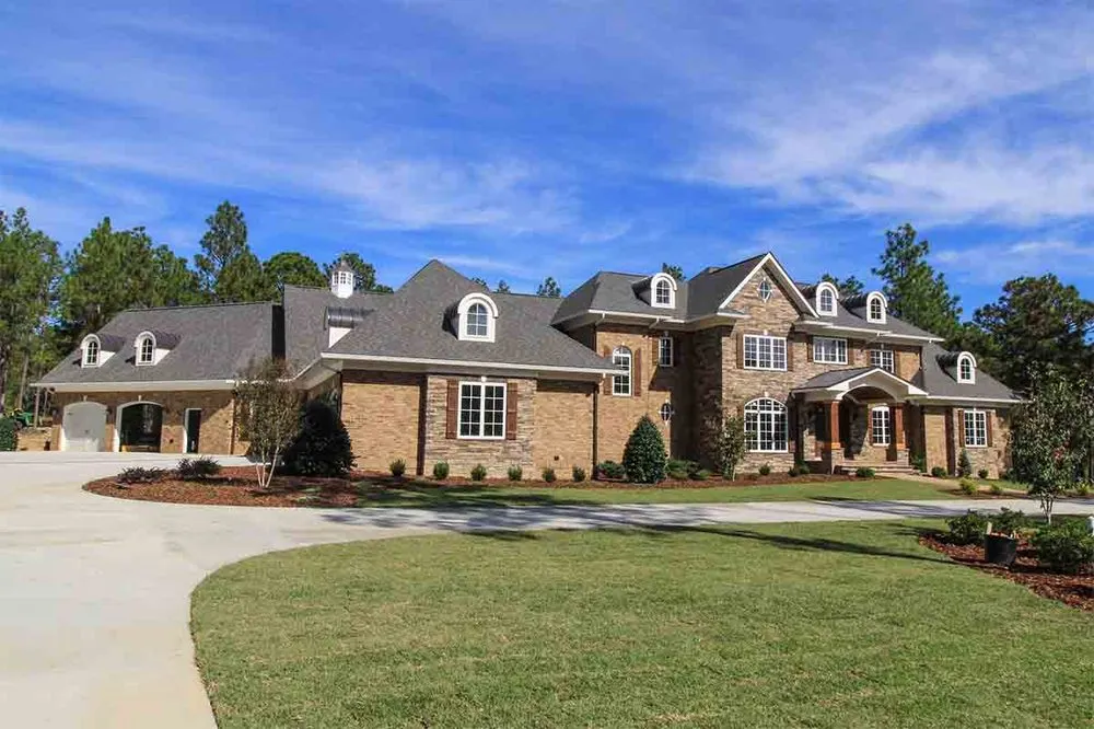 Slide of Elite Roofing