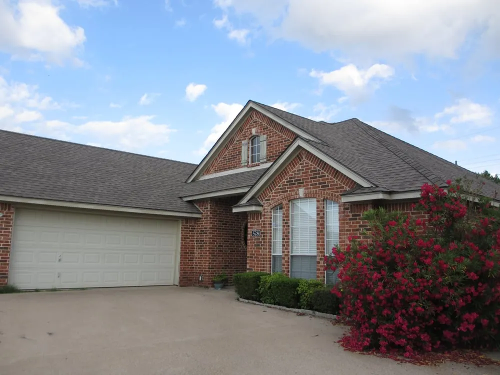 Slide of Elite Roofing and Consulting