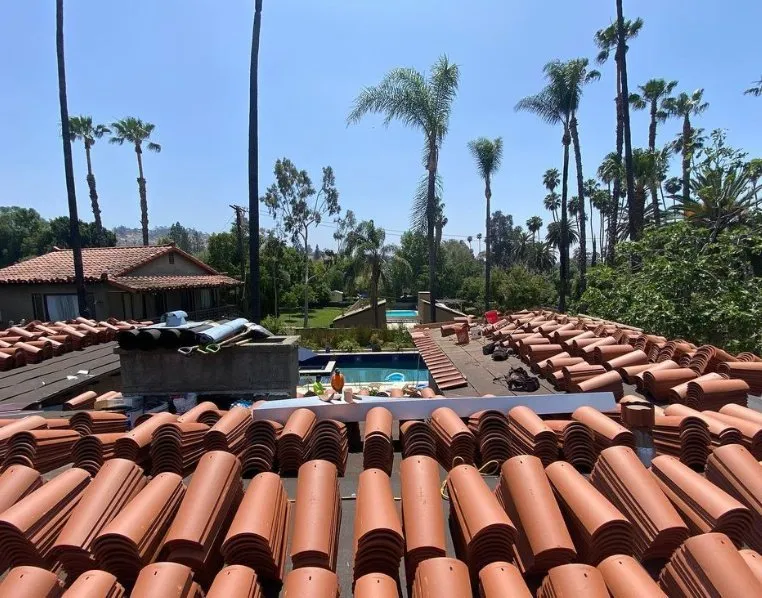 Slide of Elite Roofing and Solar Solutions