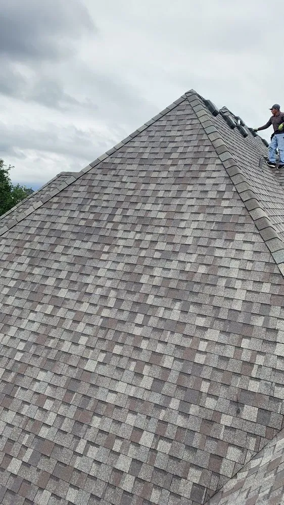 Slide of Elite Roofing