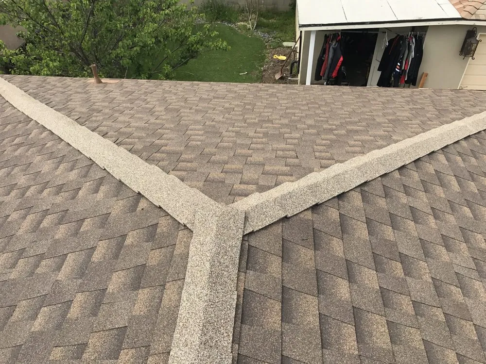 Slide of Elite Roofing