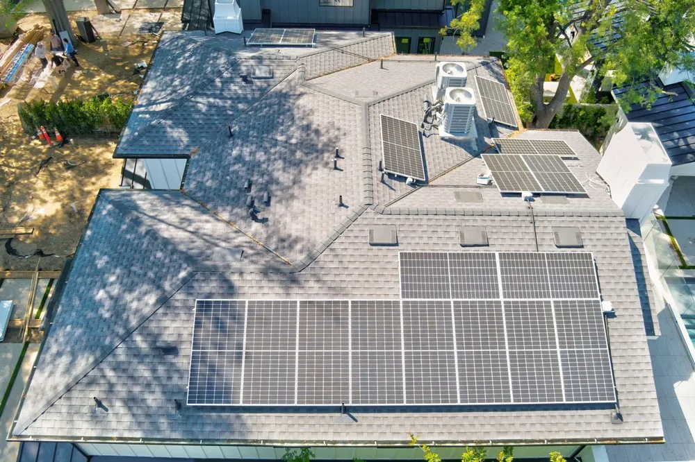 Slide of Elite Roofing