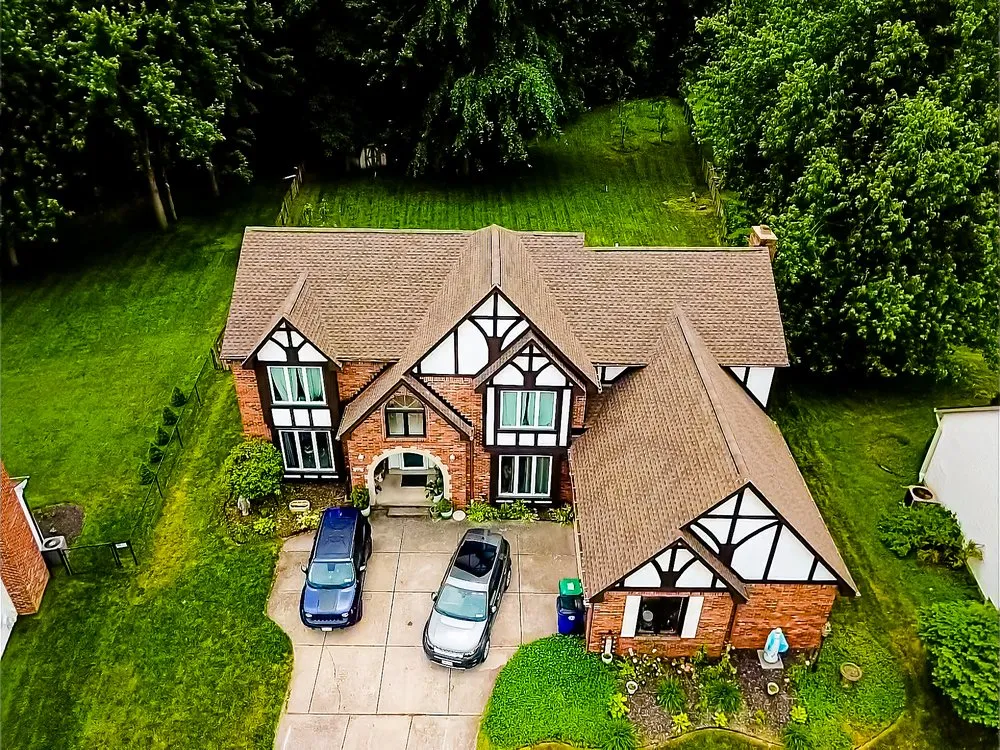 Slide of Elite Roofing of WNY