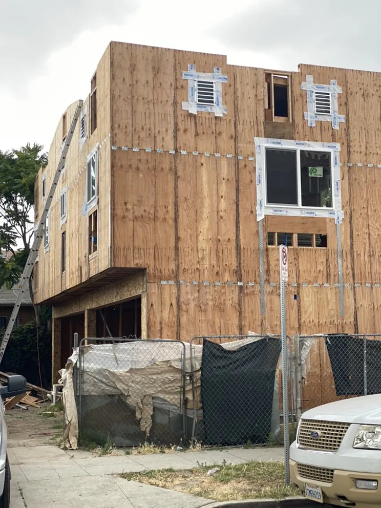 Slide of Elite Roofing