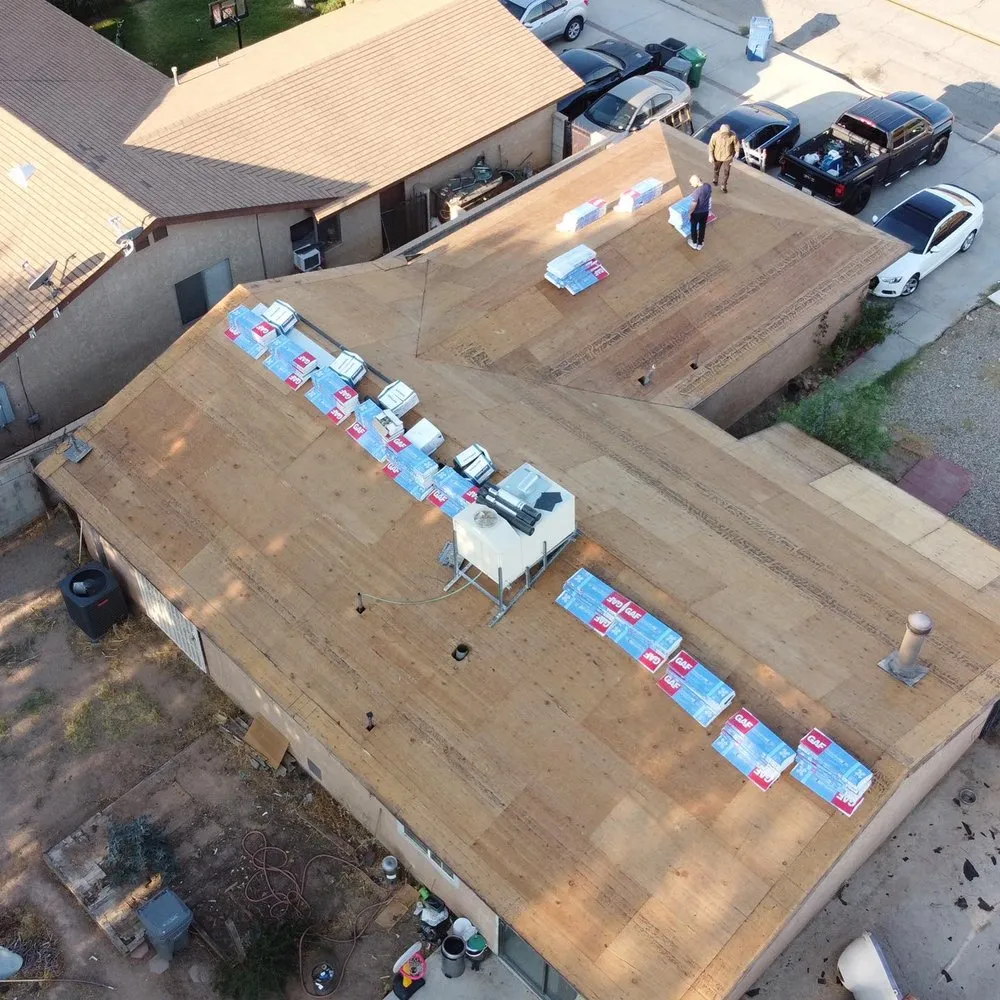 Slide of Elite Roofing