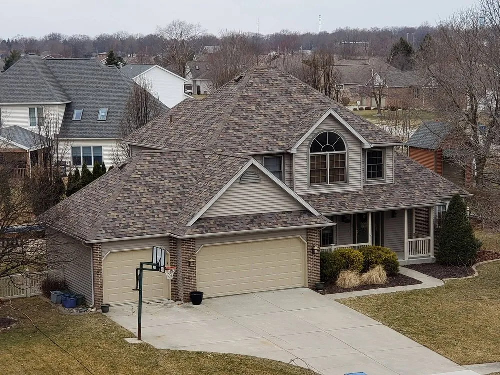 Slide of Elite Roofing