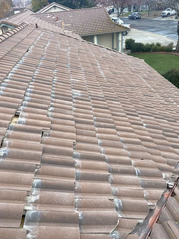 Slide of Elite roofing