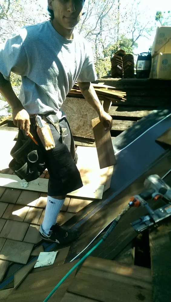 Slide of Elite roofing