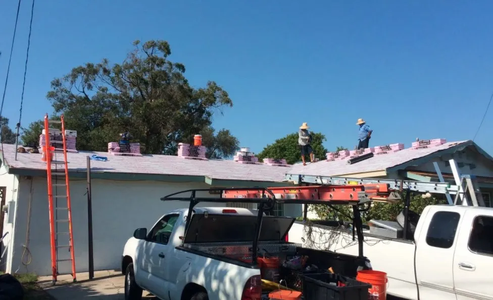 Slide of Elite Roofing Service