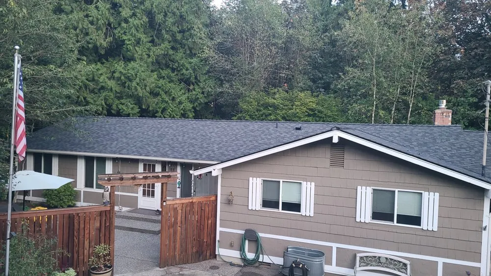 Slide of Elite Roofing