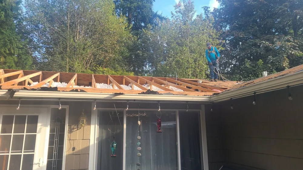 Slide of Elite Roofing