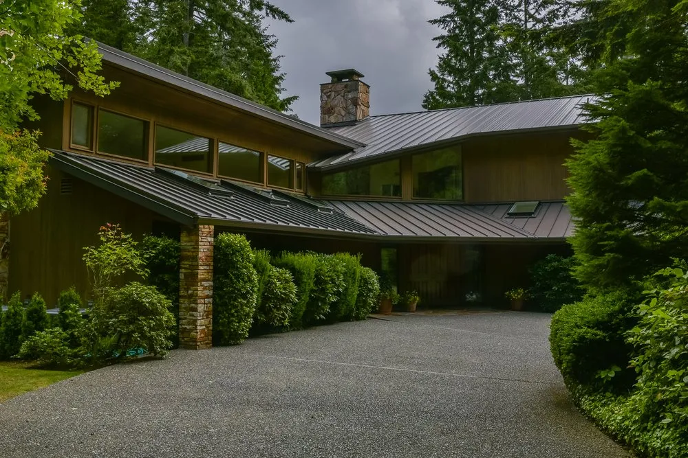 Slide of Elite Roofing