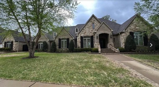 Slide of Elite Roofing