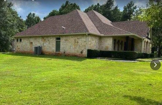 Slide of Elite Roofing