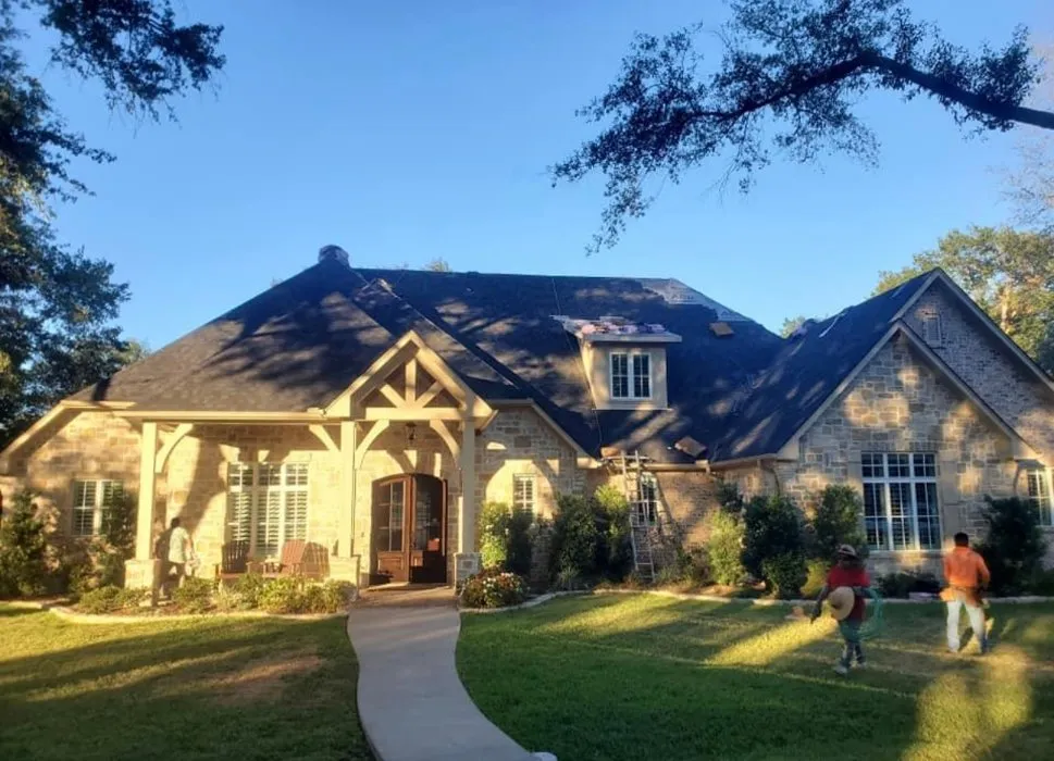 Slide of Elite Roofing