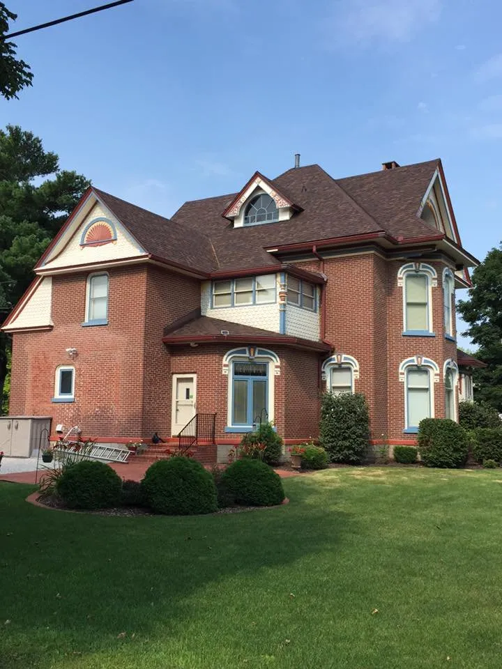 Slide of Elite Roofing