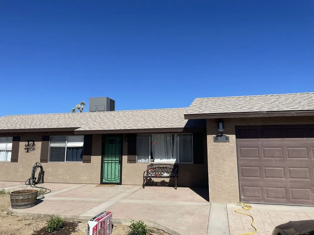 Slide of Elite Roofing