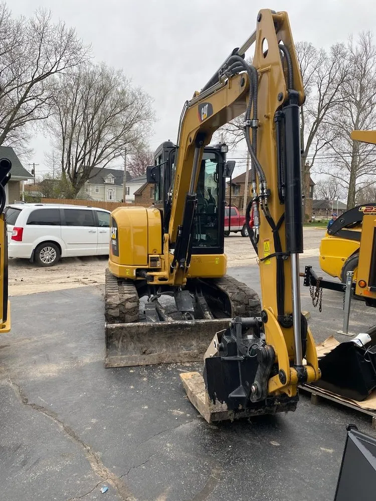 Slide of Elite Seamless Gutters