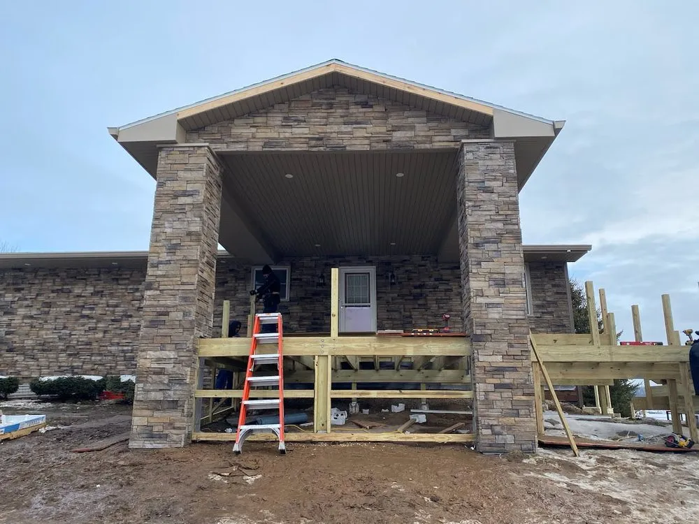 Slide of Elite Seamless Gutters