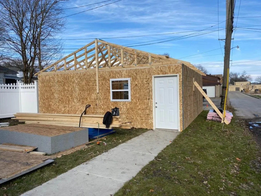 Slide of Elite Seamless Gutters