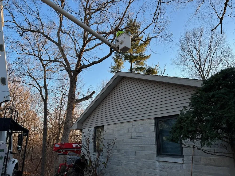 Slide of Elite Seamless Gutters