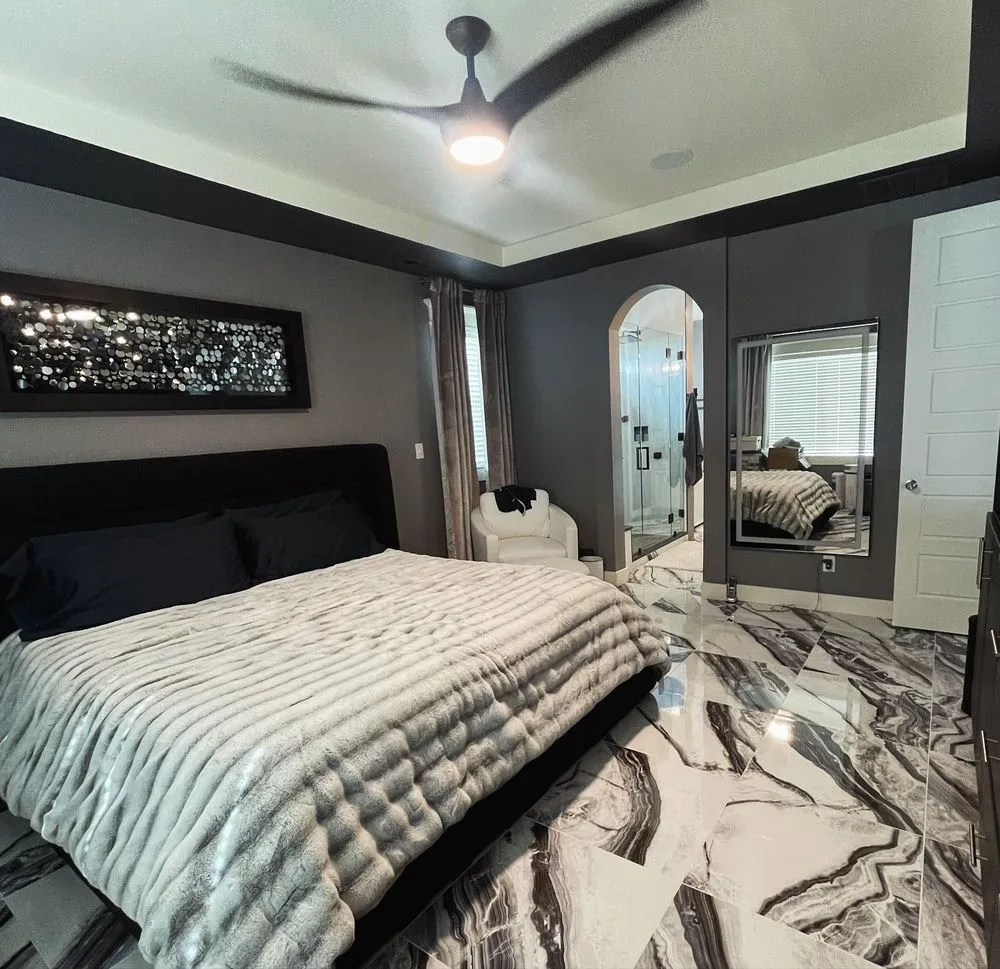 Slide of Elite Tradesmen