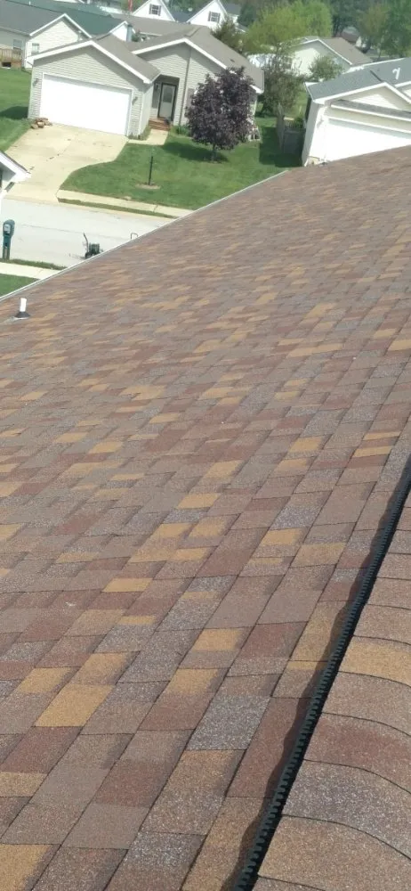 Reliable storm damage roof repair in East Galesburg, IL - Elite Tree Service Professionals