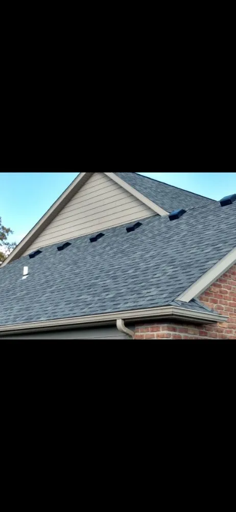 Trusted storm damage roof repair in East Galesburg, IL - Elite Tree Service Professionals