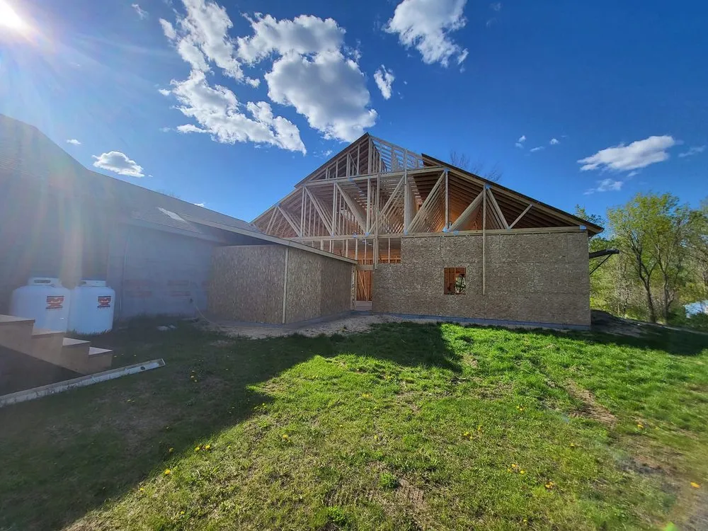 Slide of Elk Construction & Roofing