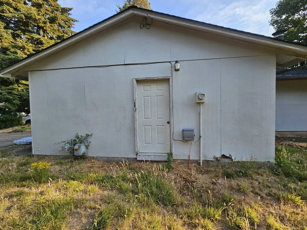 Slide of Elk Construction