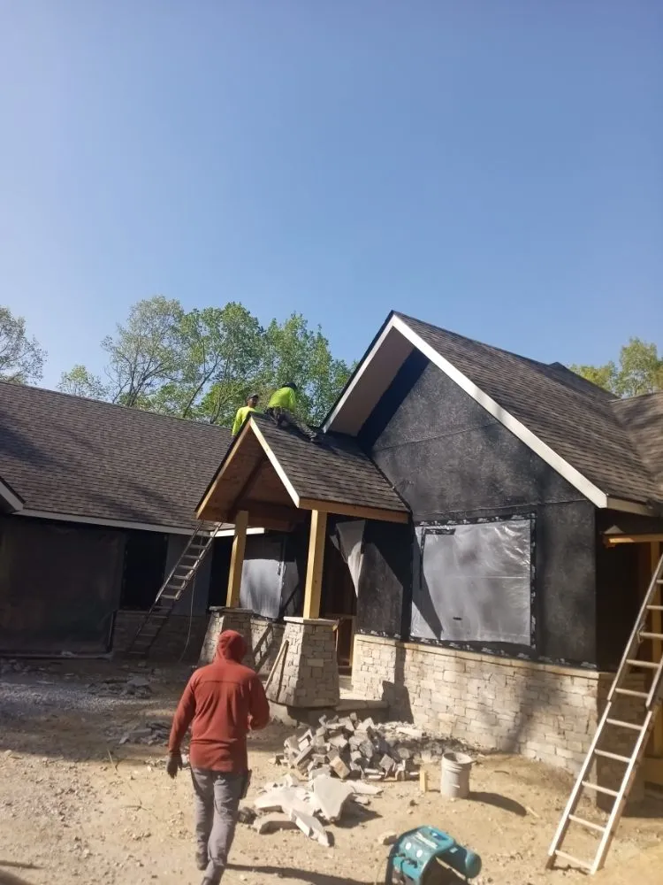 Slide of Elkpaz Roofing