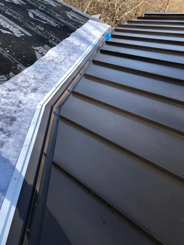 Slide of Elkpaz Roofing