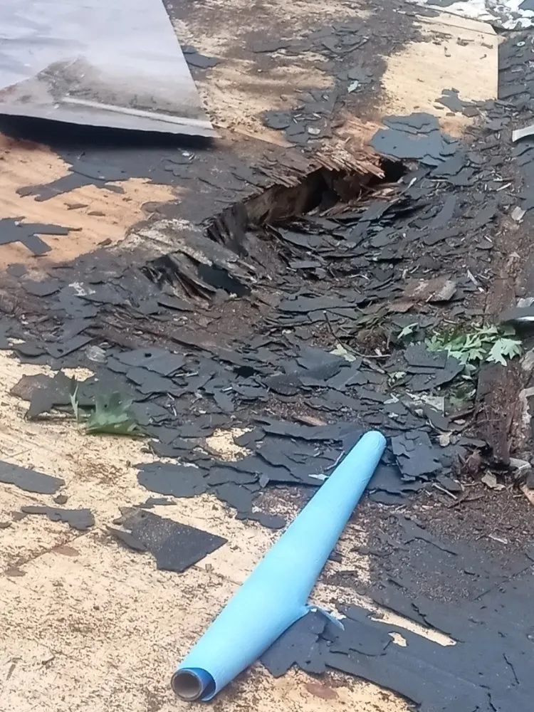 Slide of Elkpaz Roofing