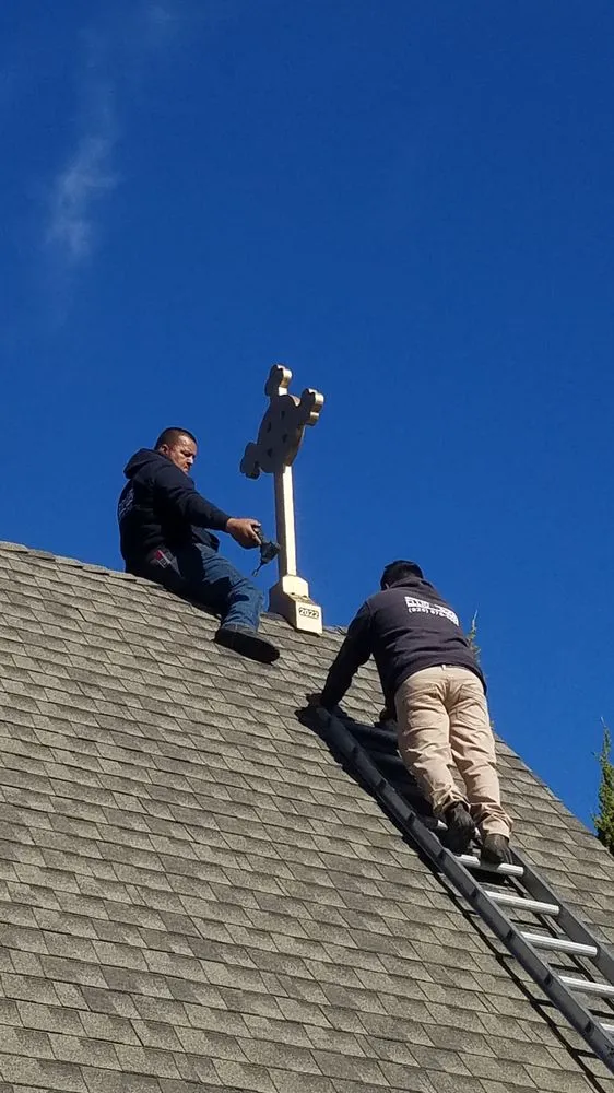 Slide of Elliott & Son Roofing