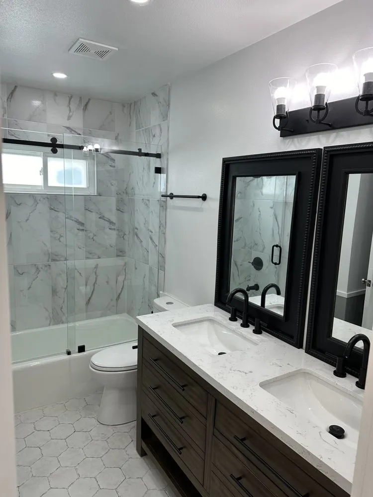 Slide of Elliotts Elite Home Solutions