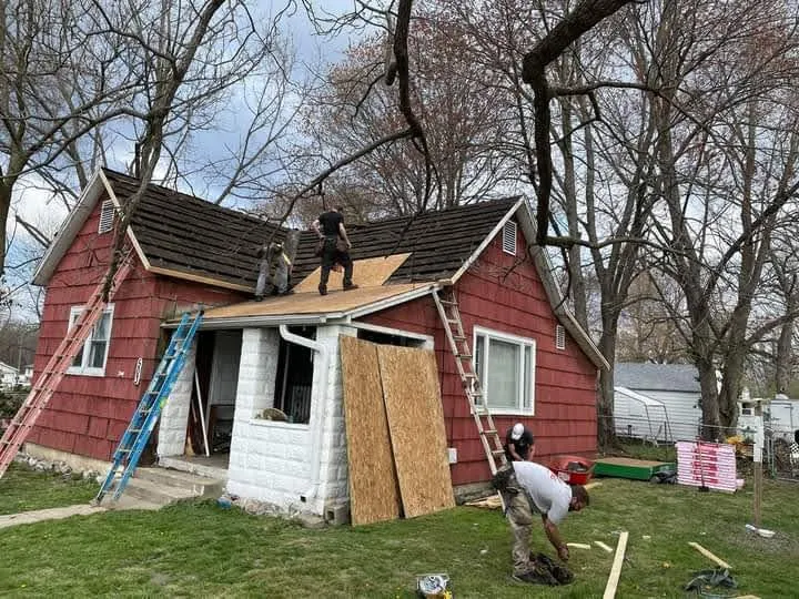 Slide of Ellis Construction & Roofing