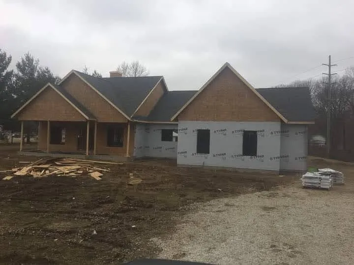 Slide of Ellis Construction & Roofing