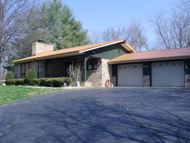 Slide of Ellis Roofing