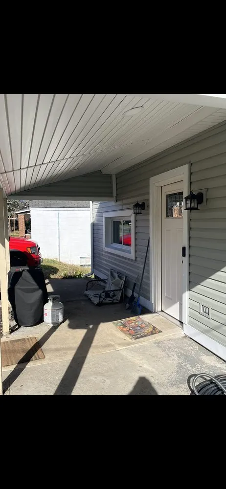 Slide of Ellwood Construction Group