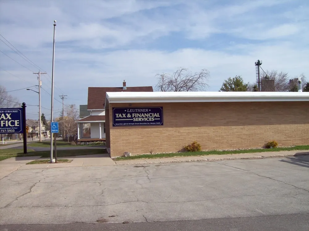 Slide of Elmer's Roofing Service