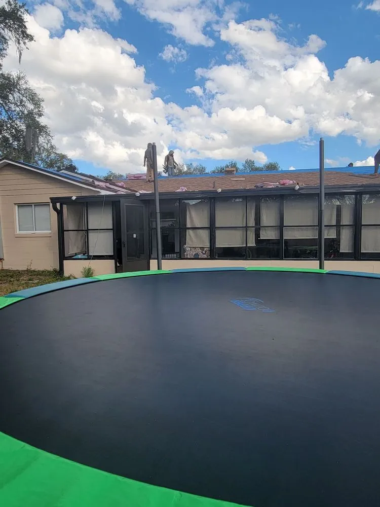 Slide of Elo Roofing