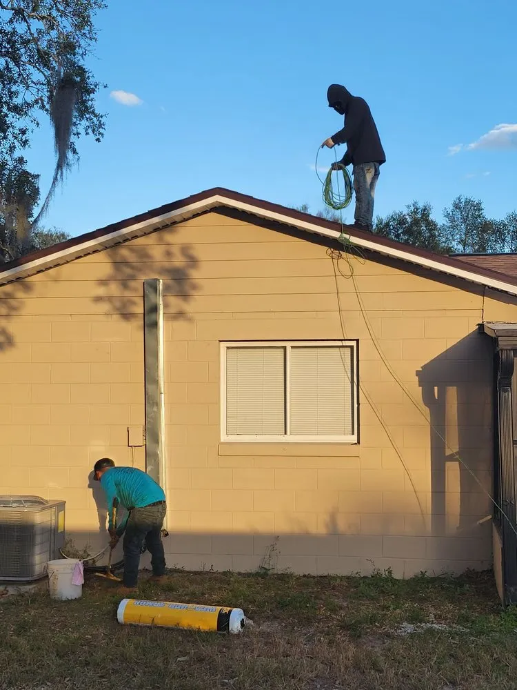 Slide of Elo Roofing