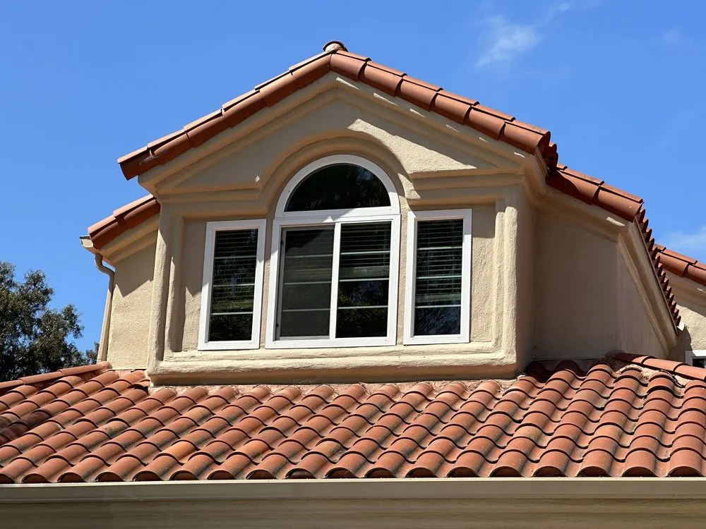 Slide of Elor Energy