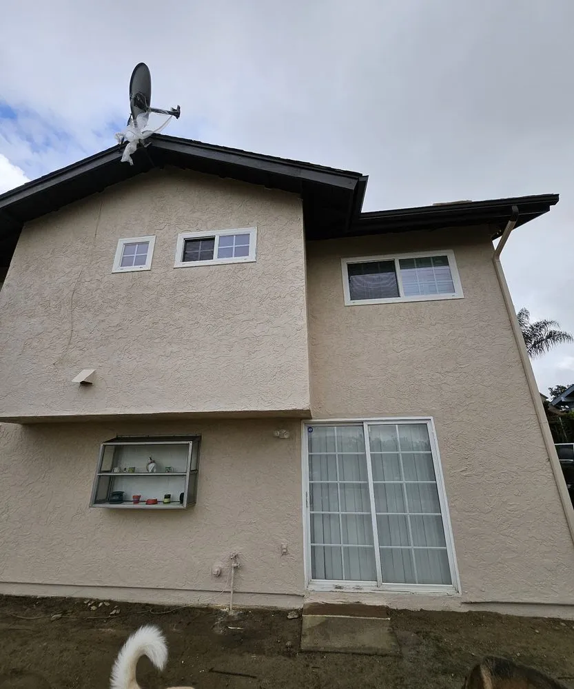 Slide of Elor Energy