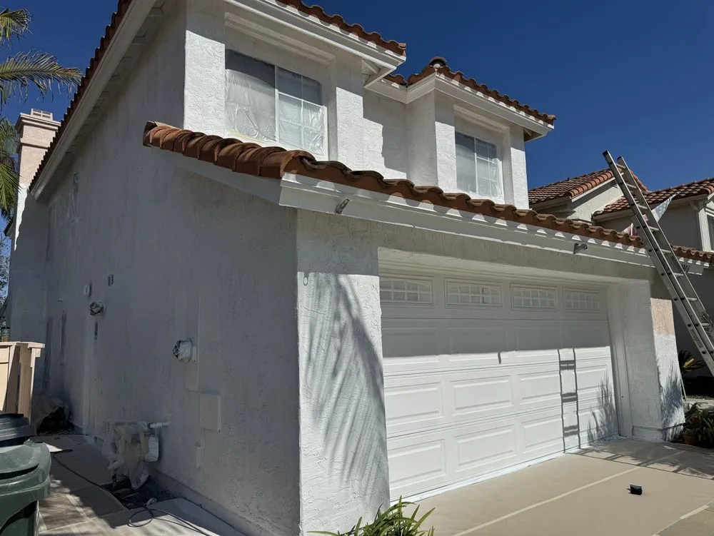 Slide of Elor Energy