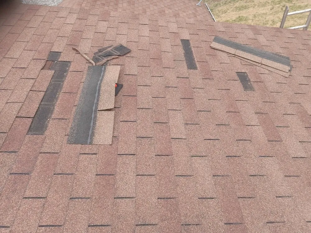 Emergency roof leak repair in East St. Louis, IL - EL's Arts and Crafts