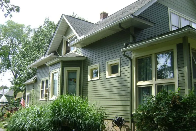 Slide of Ema Builders