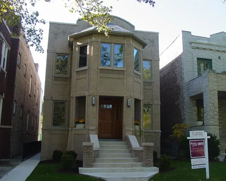 Slide of Ema Builders