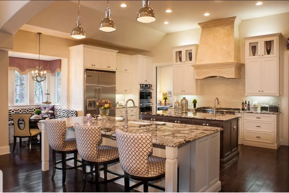 Slide of Emerald Cleaning & Contracting Services