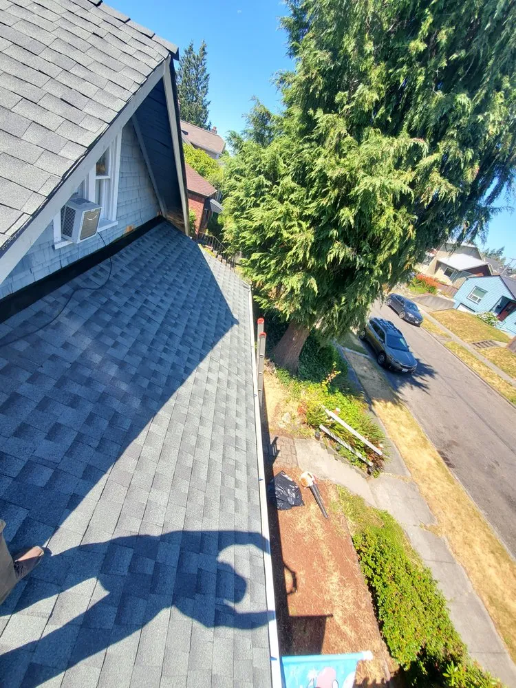 Slide of Emerald Contracting NW